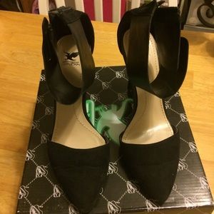Black  high heel shoes